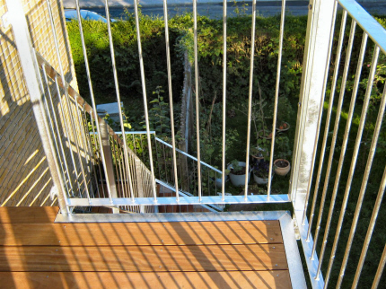 Stl-Altan terrasse med trappe-adgang: Altan-gulv-brdder i Tali hrdttr terrassebrdder. Altan Rkvrk, galvaniseret type-04.