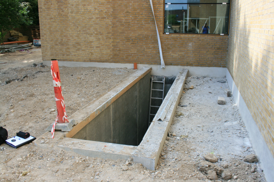 FR,Montering af 2 stk. udendrs 43mm galvaniseret stlrr`s gelnder.