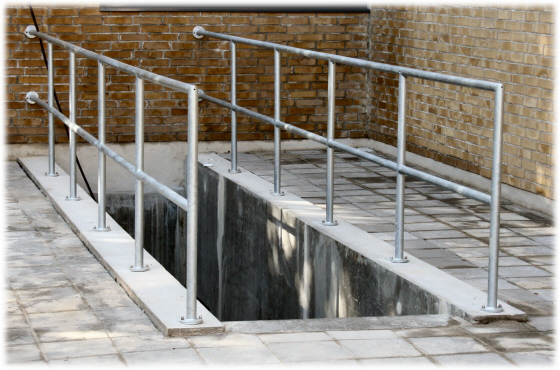Montering af rkvrker, udendrs 43mm galvaniseret stlrr`s gelnder.