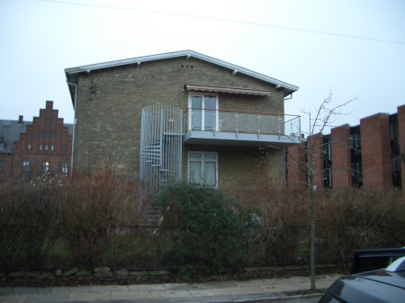 St�laltan, Terrassebr�dder h�rdttr� gulv, Crosinox tr�gel�nder/h�ndliste, st�l r�kv�rk/balustre m. glasv�rn - Personsikkerhedsglas, Spindeltrappe galvaniseret, m. spindeltrappetrin type: K, Spindeltrappe-sikkerhedsgitter.