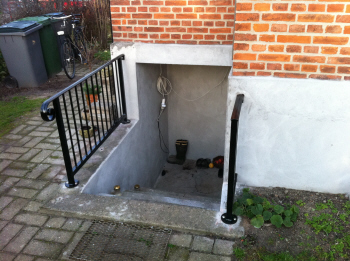 Smedejernsrkvrk Varm galvaniseret og pulverlakeret  i RAL SORT.