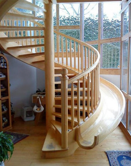 Design-Spindel-trappe med omegnens mest populre 1.sals sm-brnevrelse.