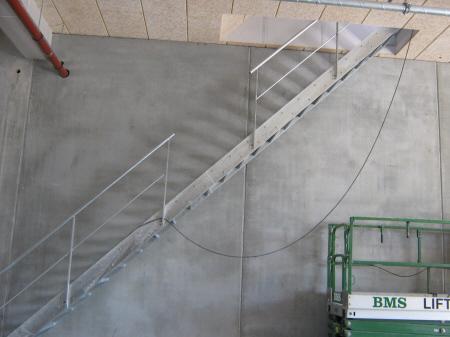 LigelbsTrapper: Industri Ligelbs Stltrappe m. Pladetrin Type msi-O2-TM montering.