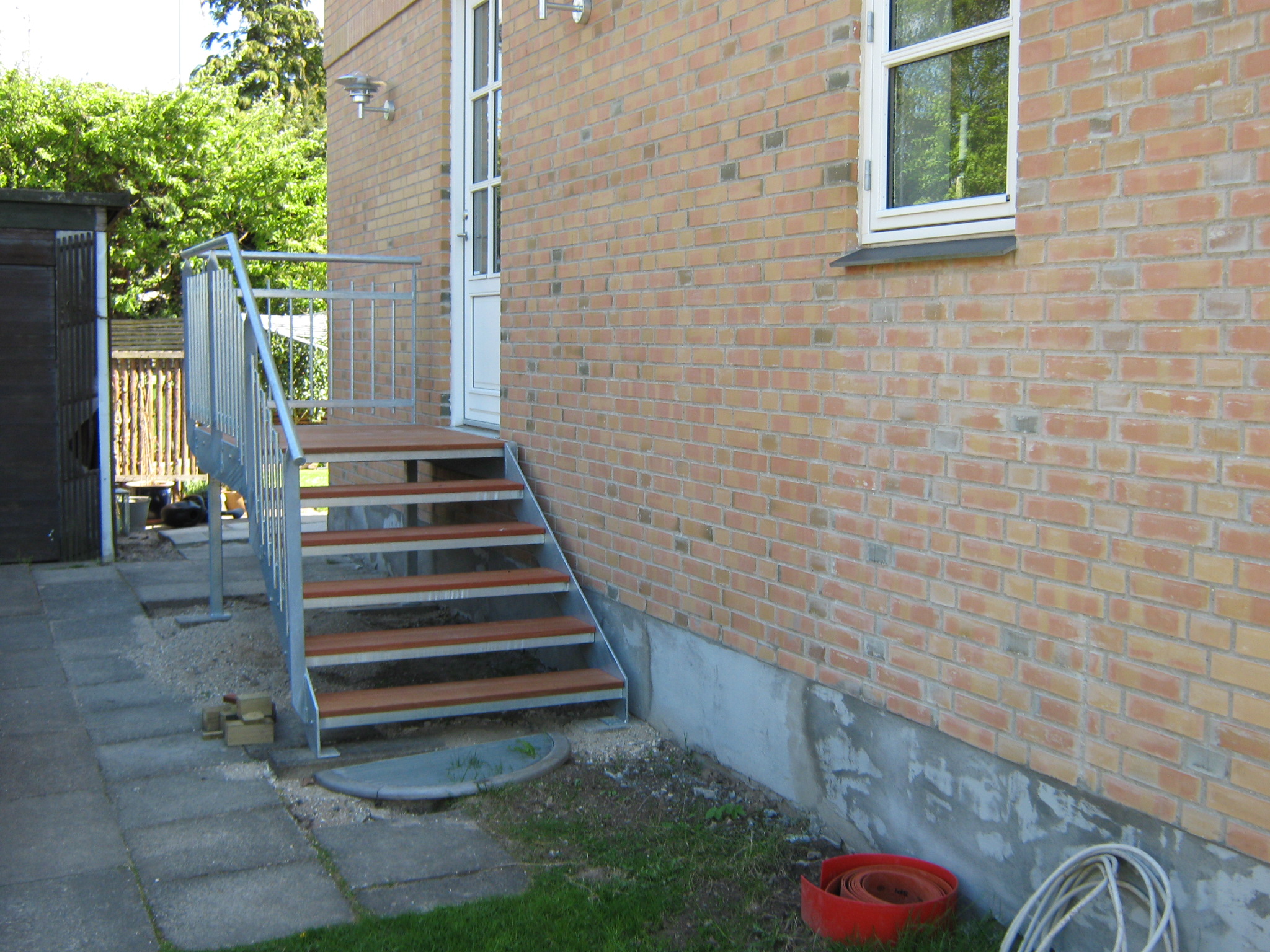 Komplet indgangstrappe af galvaniseret stl.