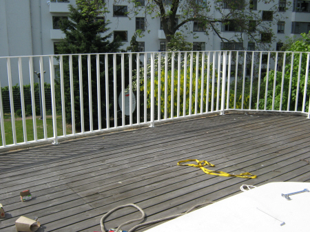 Galvaniseret pulverlakeret tagterrasse gelnder.