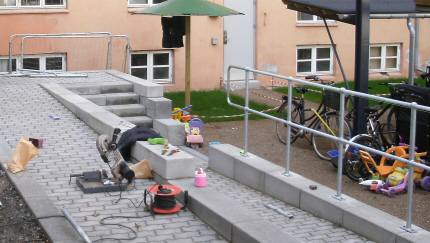 Park-Gelnder er frdige balustre med gennemfringer i kuglefacon, hvori hndliste-rr og knliste-rr fastgres. Til Park-Gelnder hrer 8 forskellige typer Park-Gelnder fodbeslag. Park gelnder: Baluster septre typer Park gelnder: Beslag 