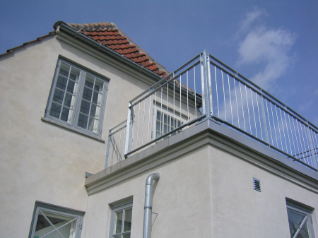 Tagterrasse Gelaender.